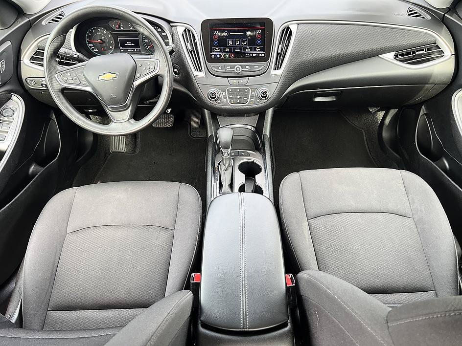 Used 2025 Sterling Gray Metallic Chevrolet LT image 18