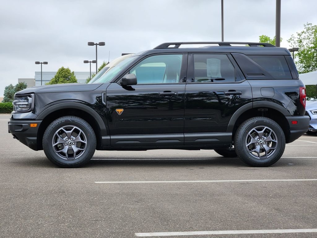 Used 2022 SHADOW BLACK Ford Badlands image 5