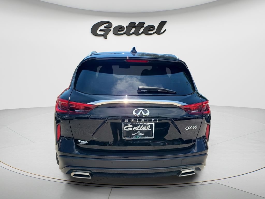 Used 2021 Black INFINITI LUXE image 6