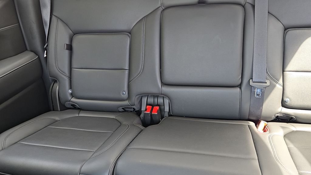 Used 2020 Black Chevrolet LTZ image 17