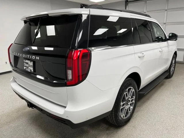 Used 2025 White Ford Active image 9
