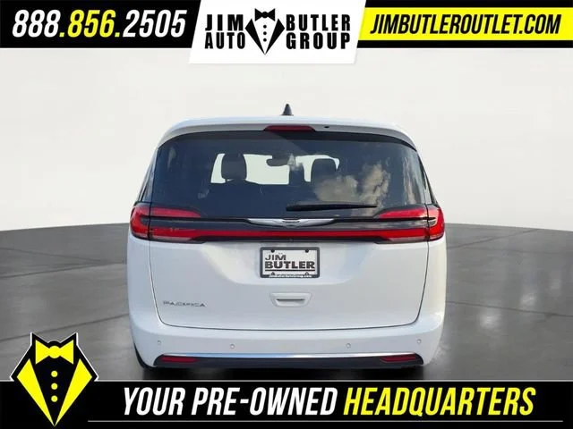 Used 2024  Chrysler Touring L image 24