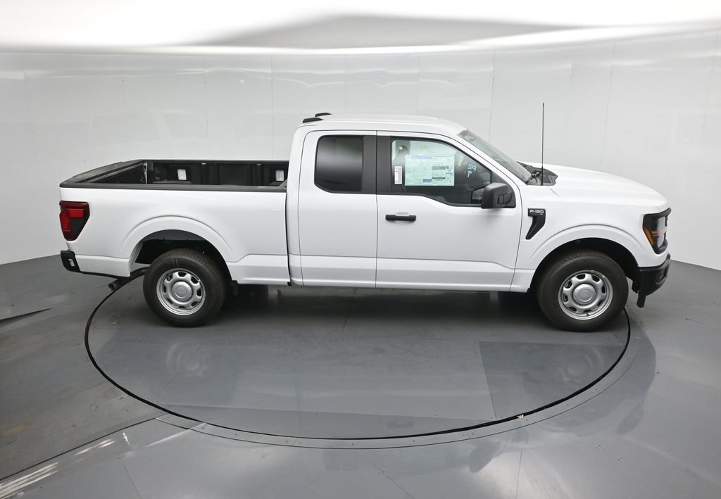 New 2026 Oxford White Ford XL image 32