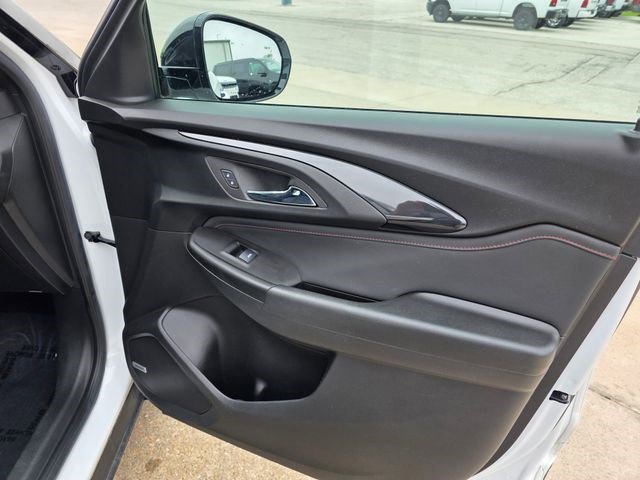 Used 2022 Summit White Chevrolet RS image 15