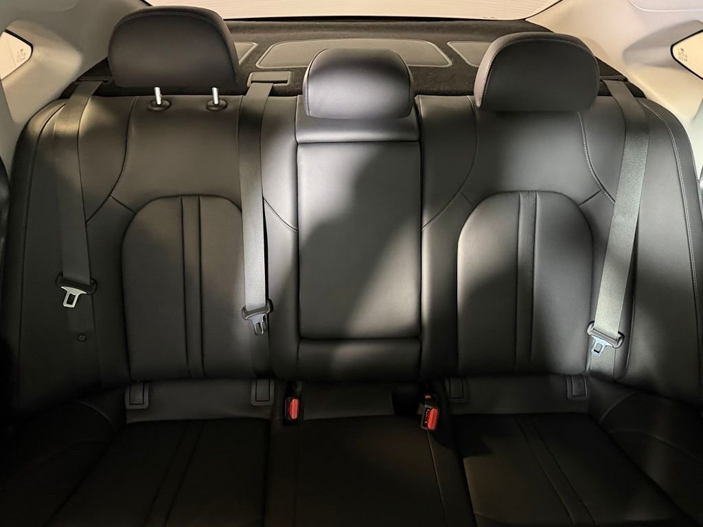 Used 2025 White Hyundai Limited image 17