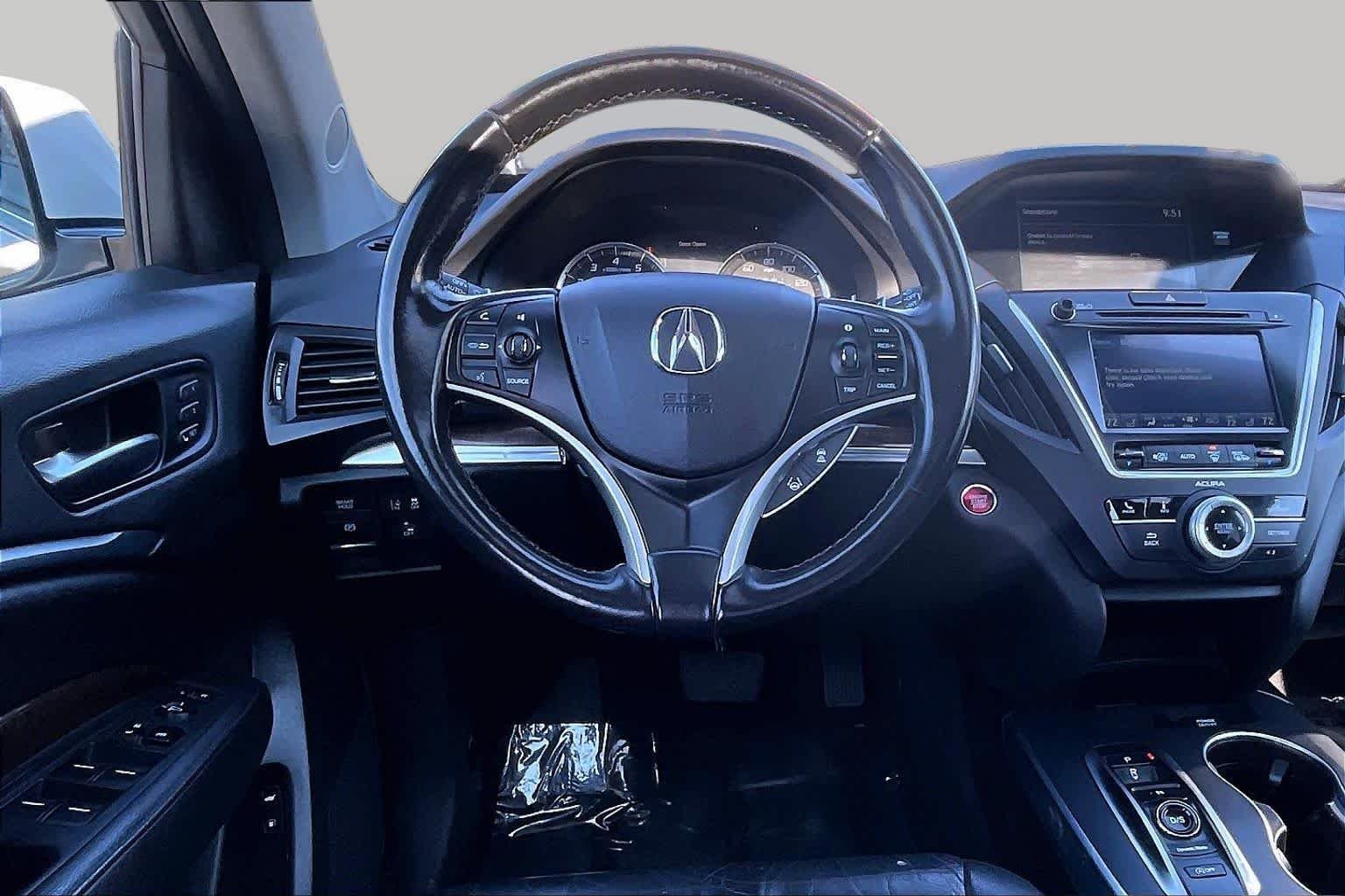 Used 2020 Platinum White Pearl Acura  image 5