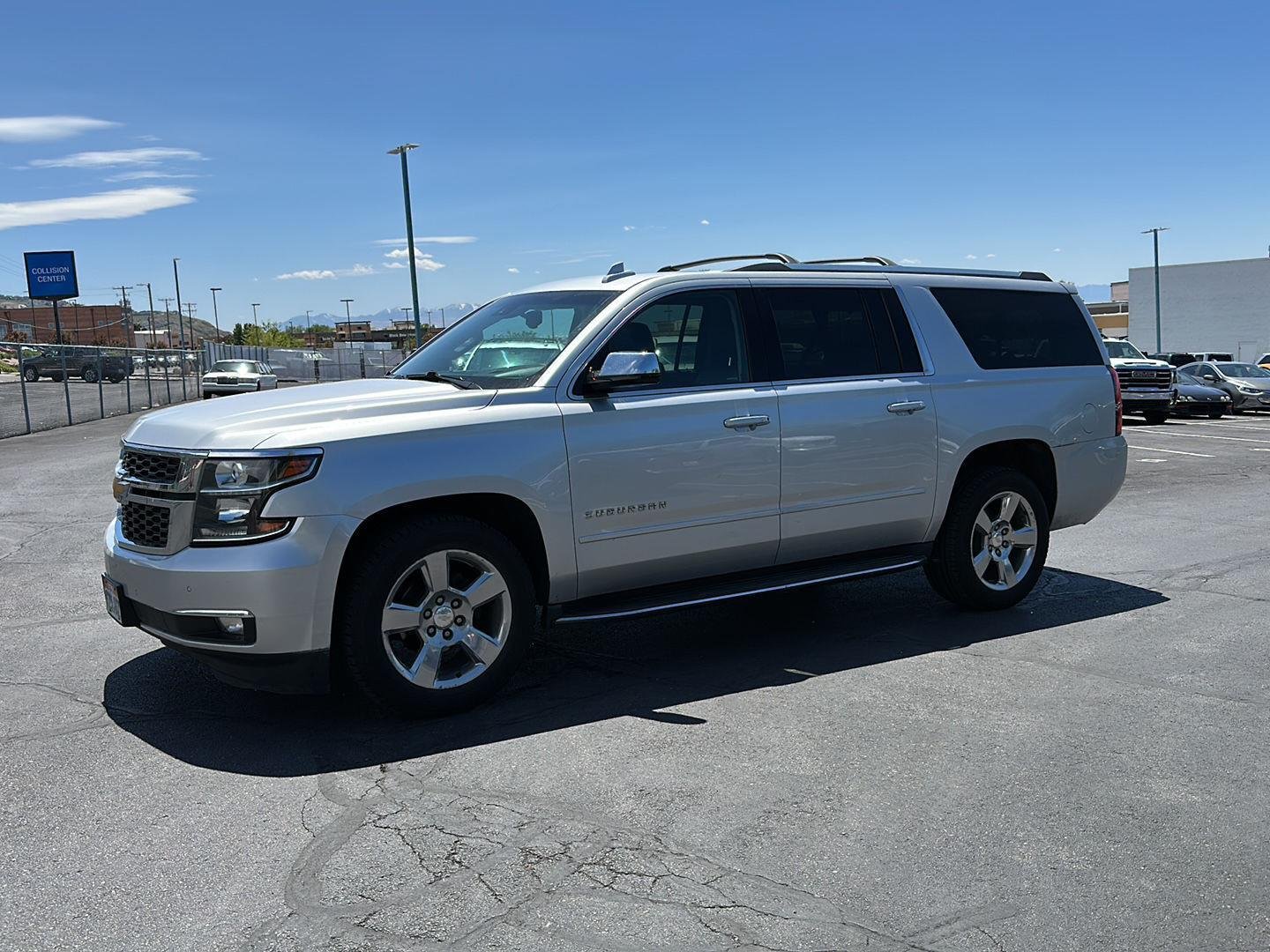 2017 Chevrolet Suburban 4WD 1500 Premier w/8-speed's photo