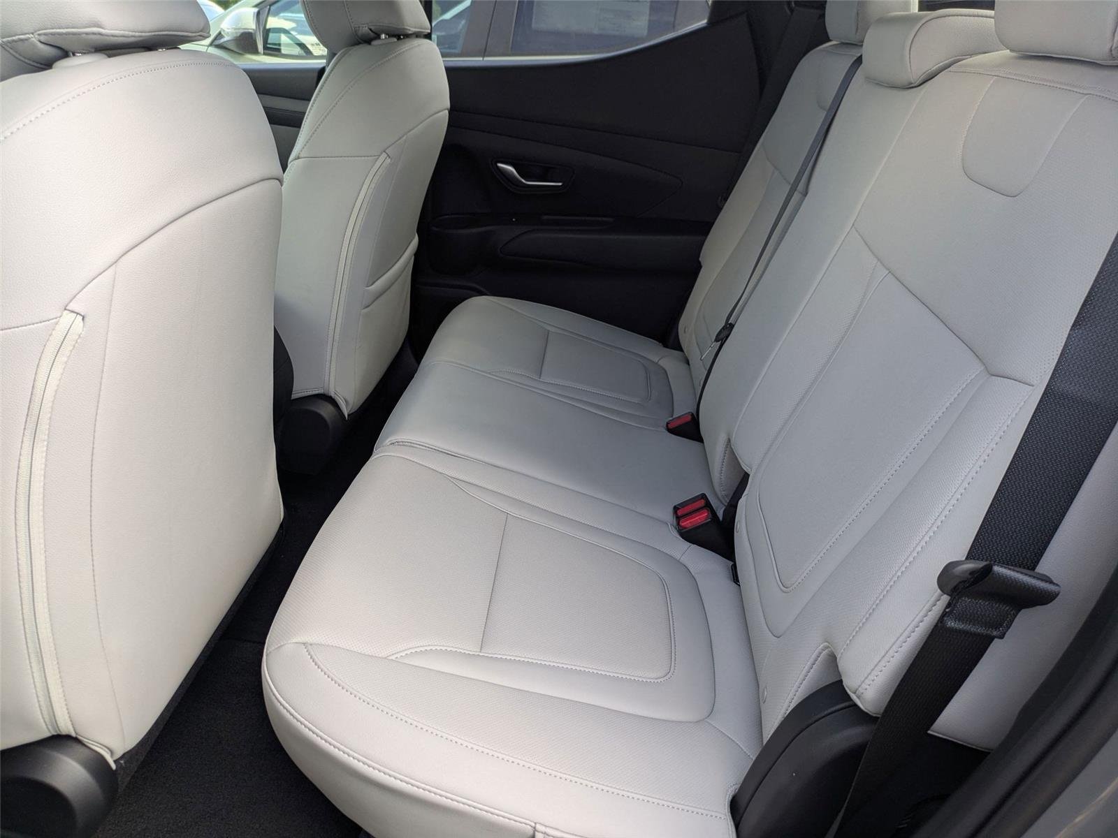 Used 2026 Hampton Gray Hyundai SEL image 20