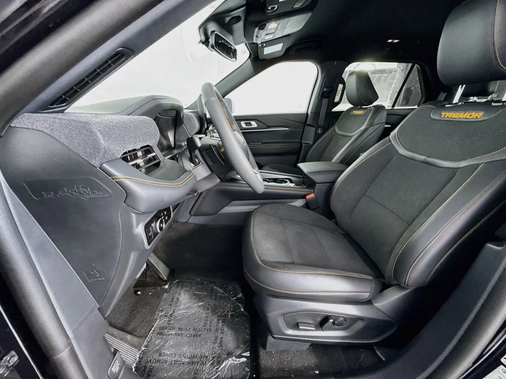New 2026 Agate Black Metallic Ford Tremor® image 22