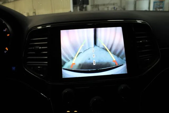 Used 2021 White Jeep Limited image 5
