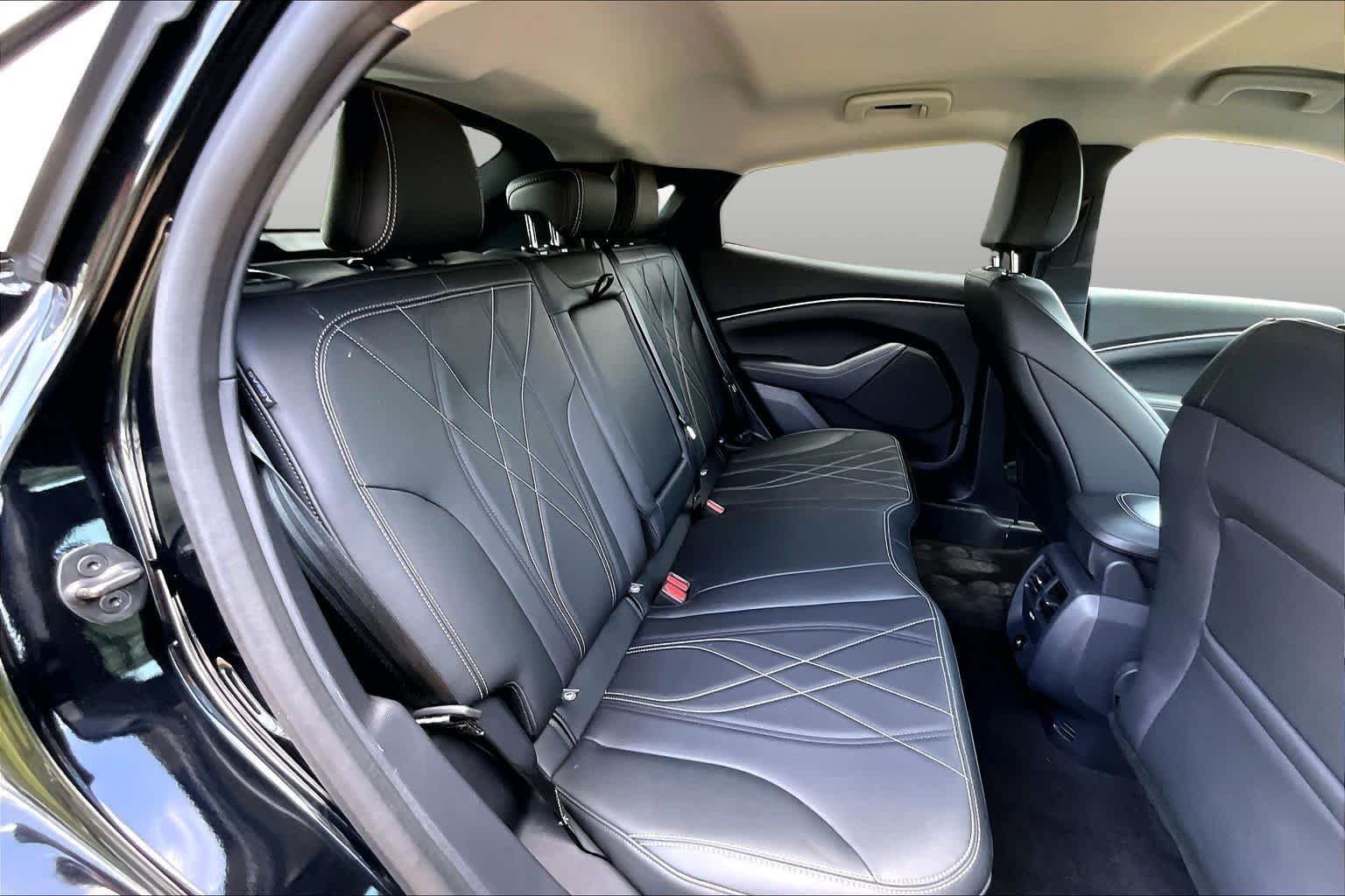 Used 2025 Shadow Black Ford Select image 19