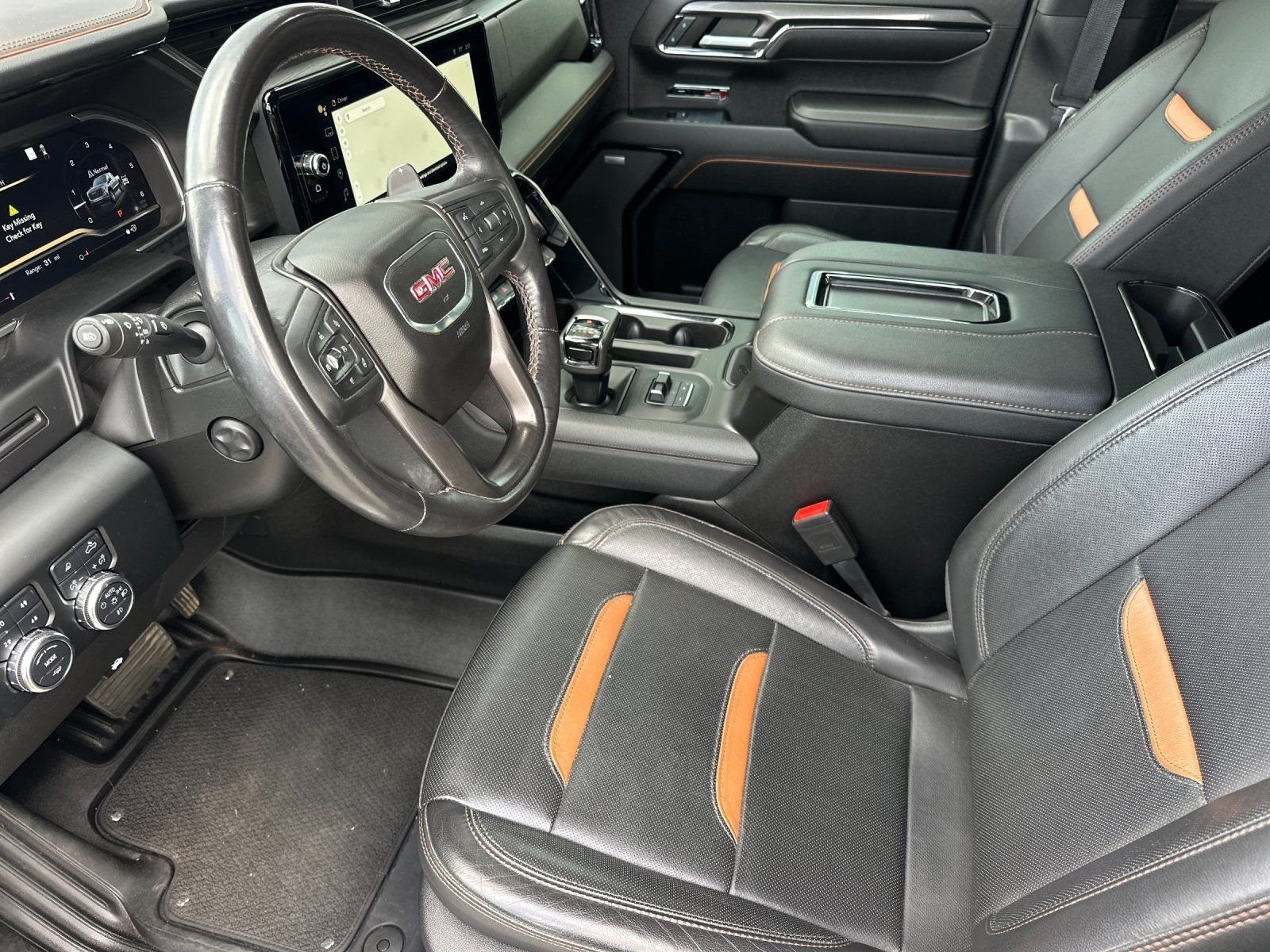 Used 2022 Summit White GMC AT4 image 8
