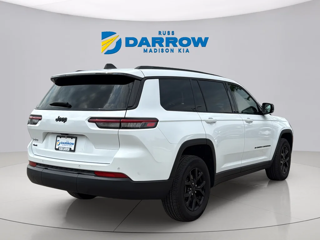 Used 2024 Bright White Clearcoat Jeep Altitude image 5