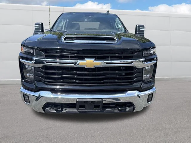 Used 2025 Black Chevrolet LT image 13