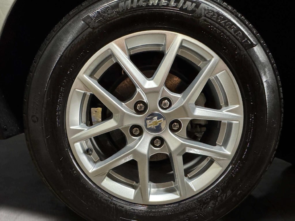 Used 2022 Silver Chevrolet LT image 26