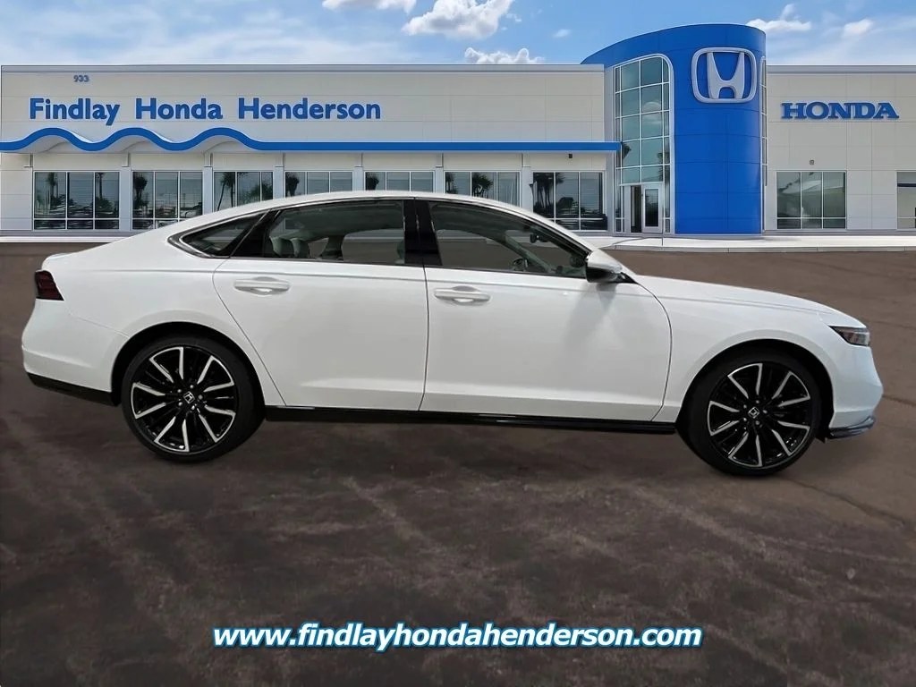 New 2026 Platinum White Pearl Honda Touring image 8