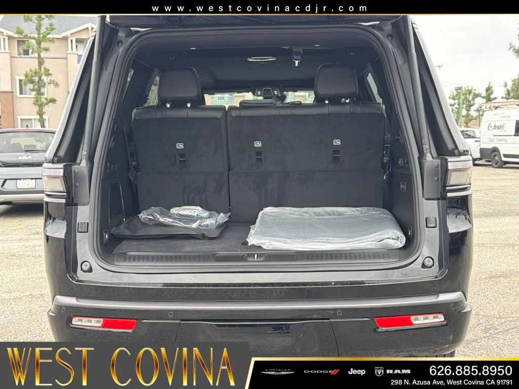 New 2026 High Gloss Black Jeep Limited Reserve image 15
