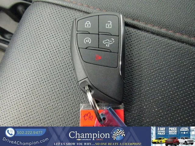Used 2025 Summit White GMC AT4 image 13