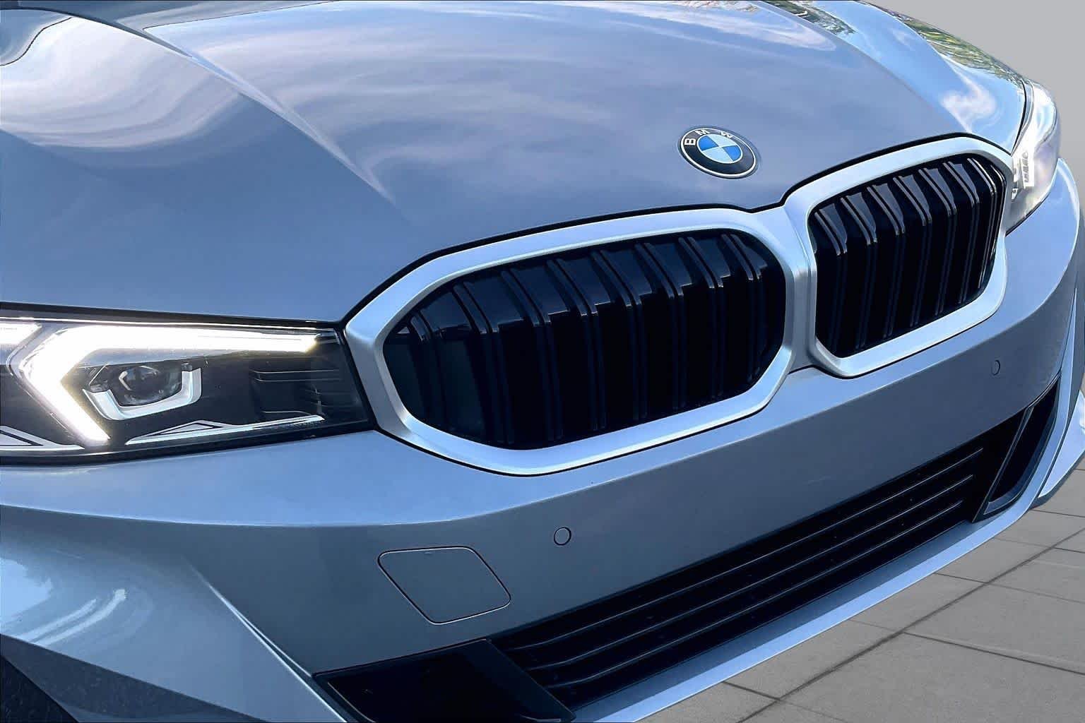 Used 2023 Skyscraper Grey Metallic BMW 330i image 31