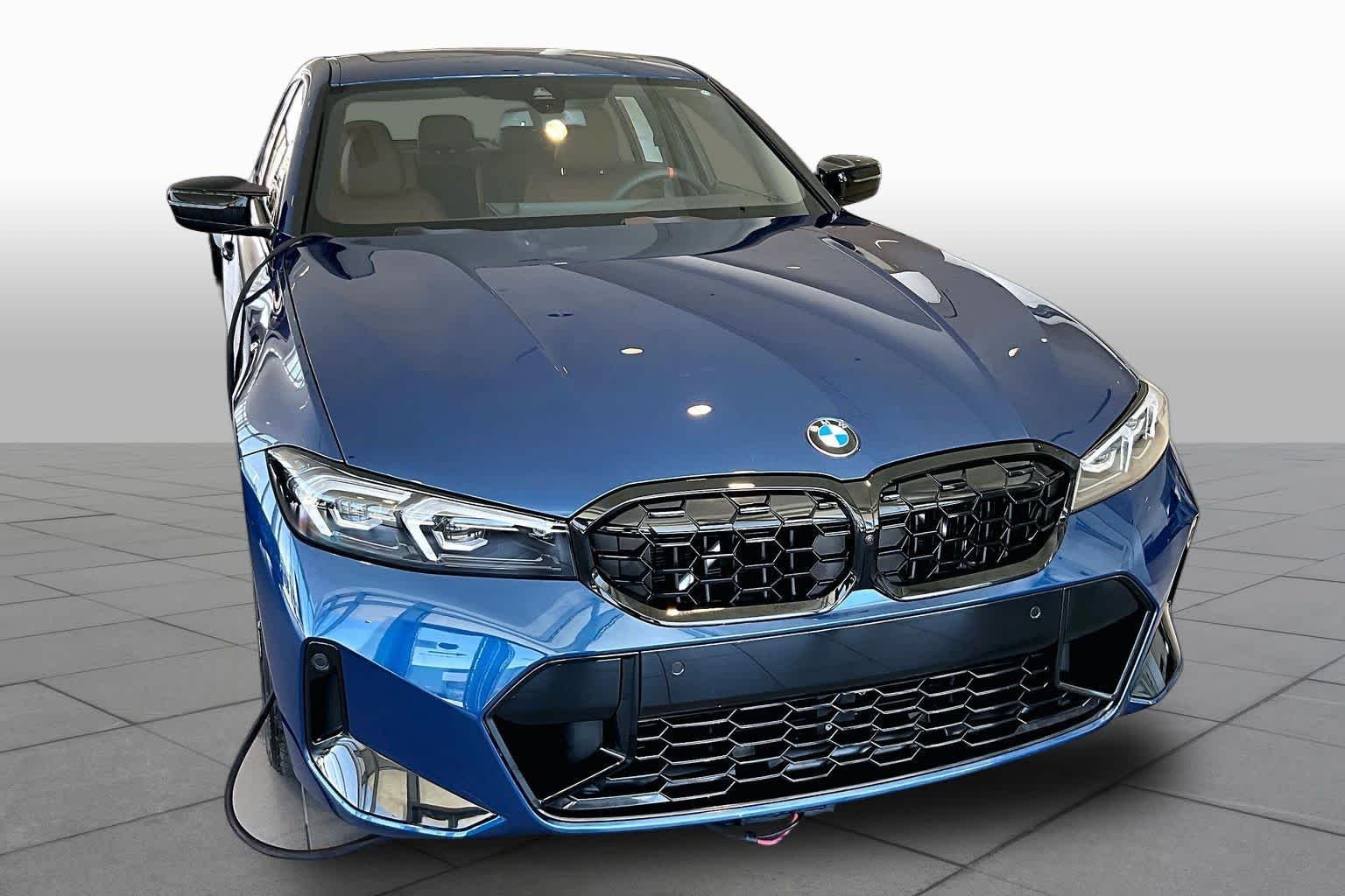 New 2026 Avus Blue Metallic BMW M340i xDrive image 3