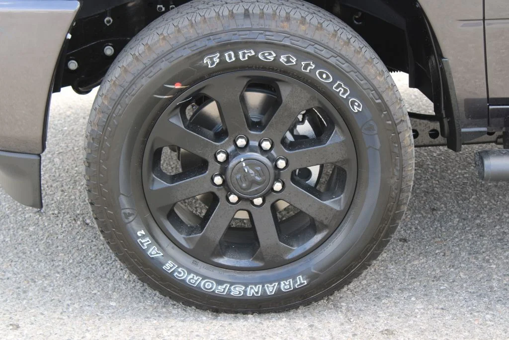 New 2026 Granite Crystal Metallic Clear-Coat Exterior Paint Ram Tradesman image 8