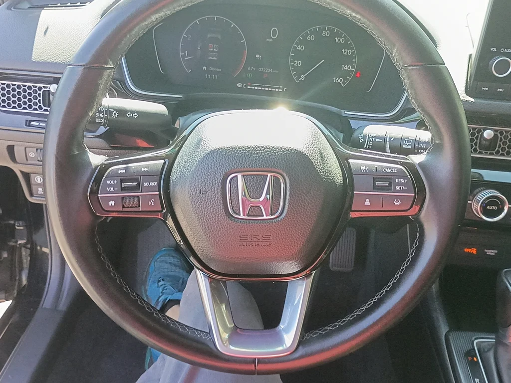 Certified Used 2023 Crystal Black Pearl Honda EX-L image 15