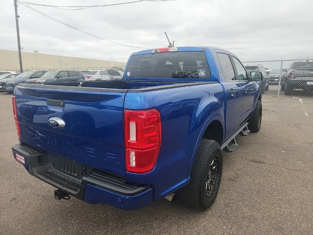 Used 2020 Blue Ford XLT image 12