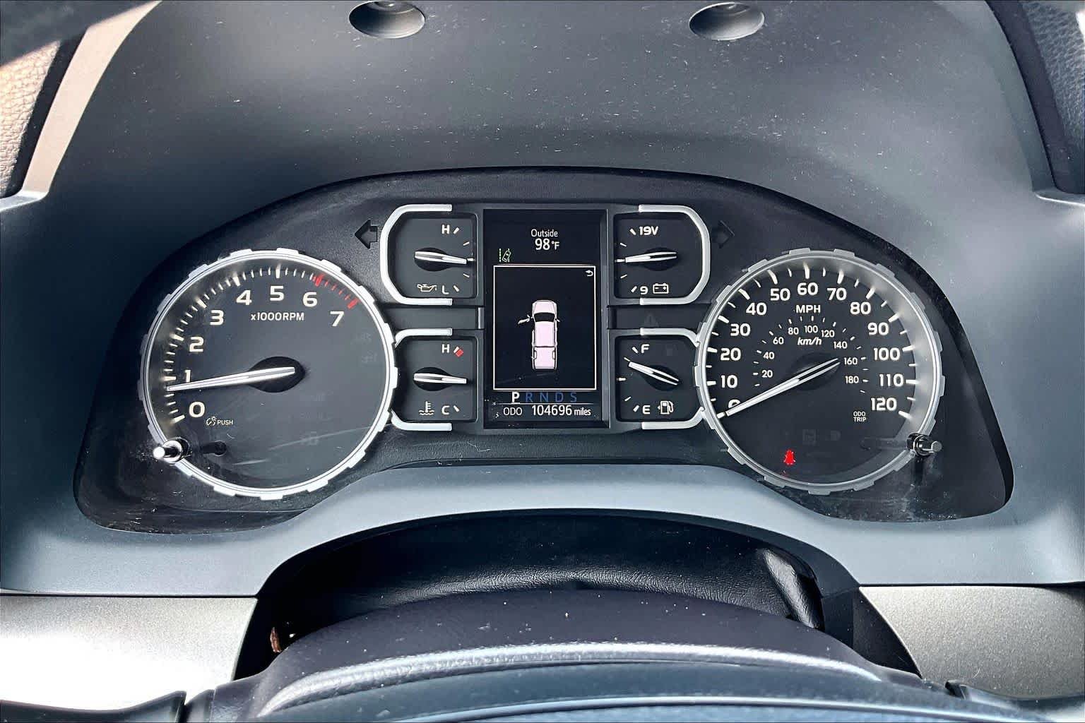 Used 2018 Magnetic Gray Metallic Toyota SR5 image 26