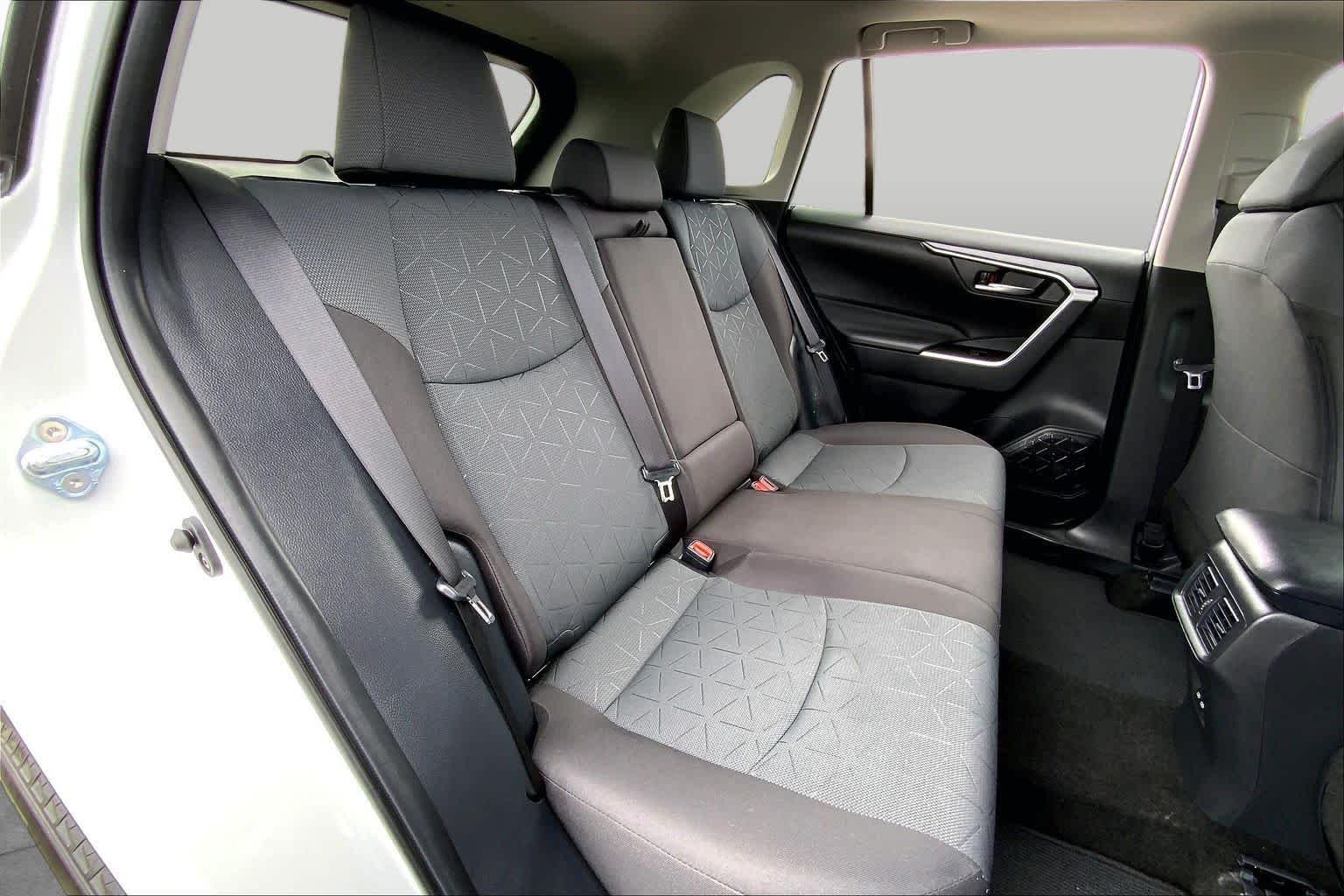 Used 2025 Ice Cap Toyota XLE image 19