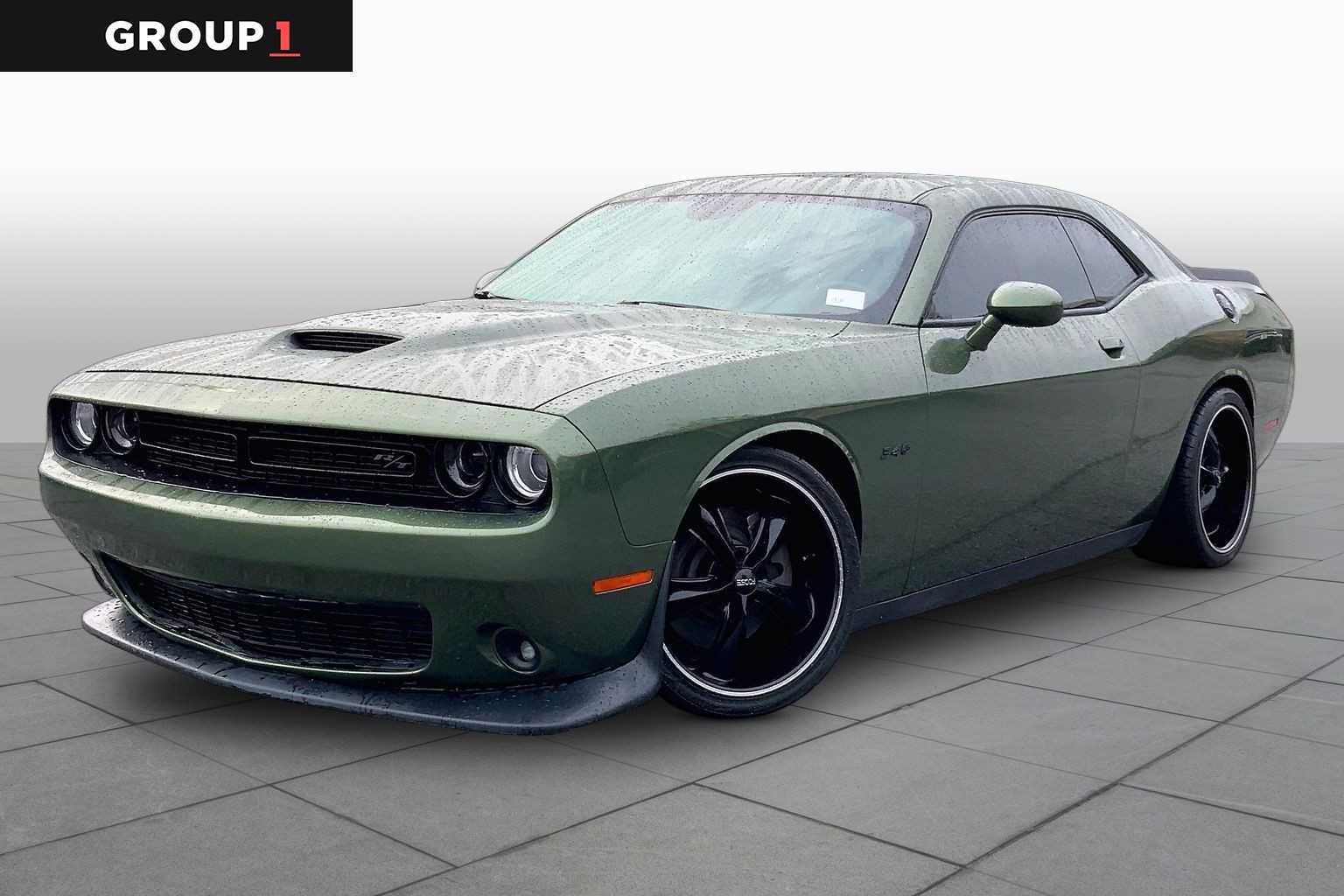 2019 Dodge Challenger R/T's photo