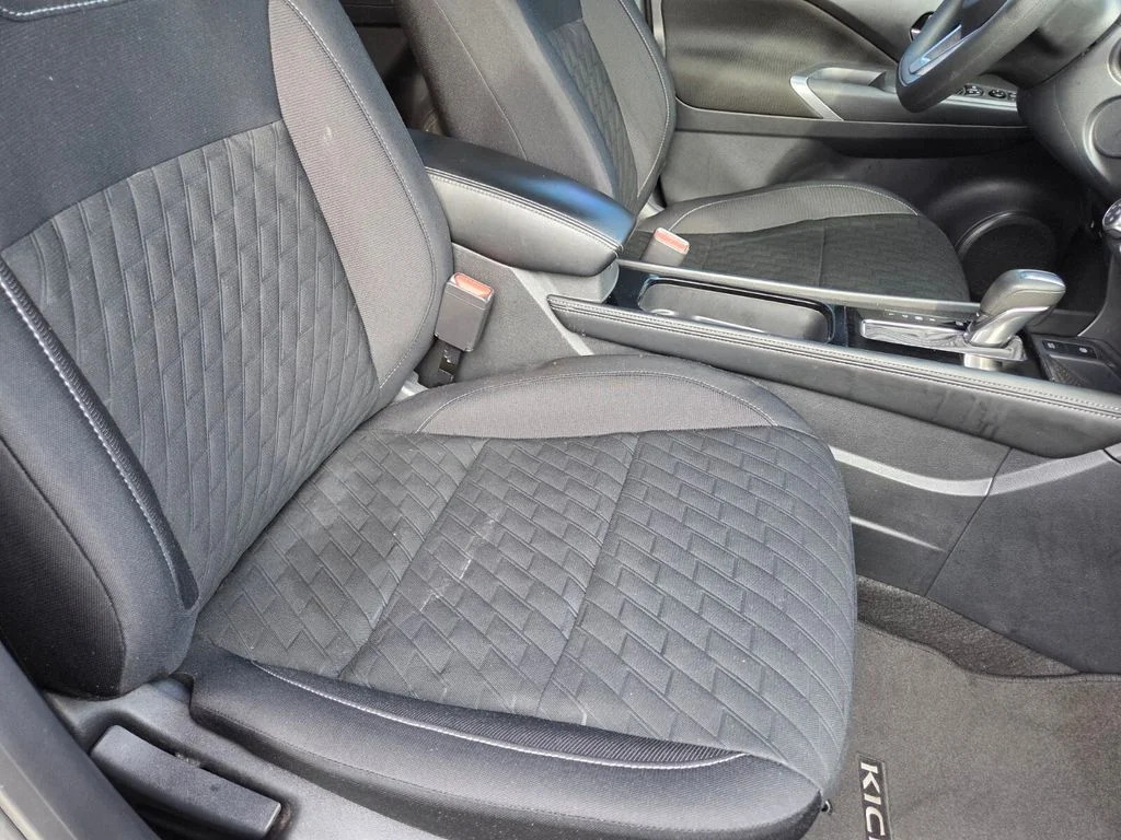 Used 2024 Gray Nissan SV image 26