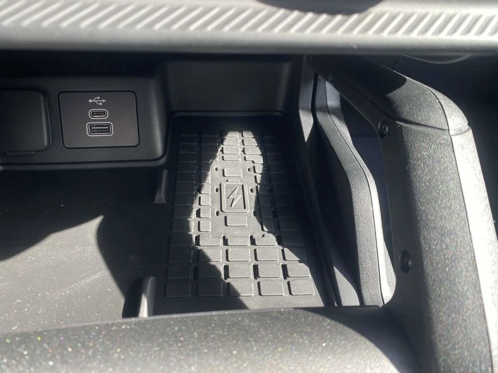 New 2025 Carbonized Gray Metallic Ford Badlands® image 22