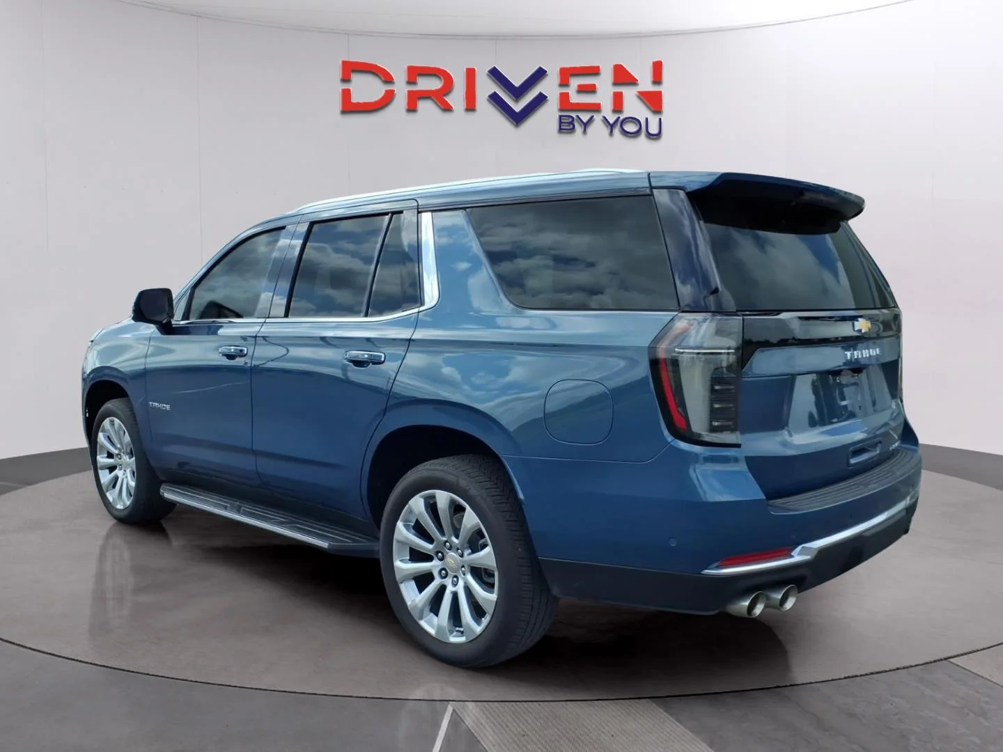 Used 2025 Lakeshore Blue Metallic Chevrolet Premier image 3