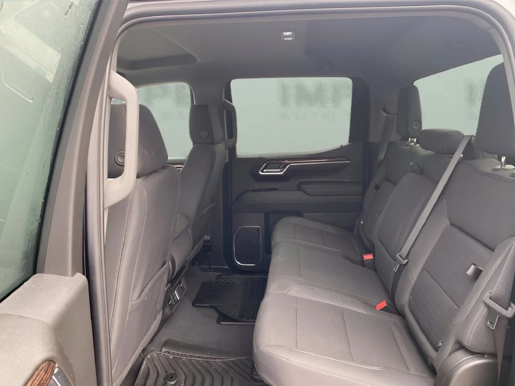 Used 2025 Onyx Black GMC Elevation image 11