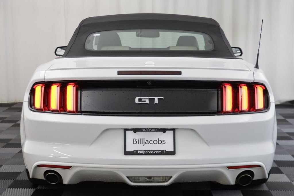 Used 2017 Oxford White Ford GT Premium image 14