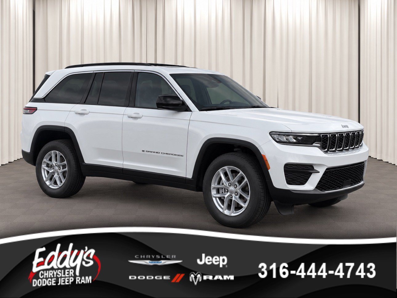 Used 2025 Bright White Clearcoat Jeep Laredo X image 1