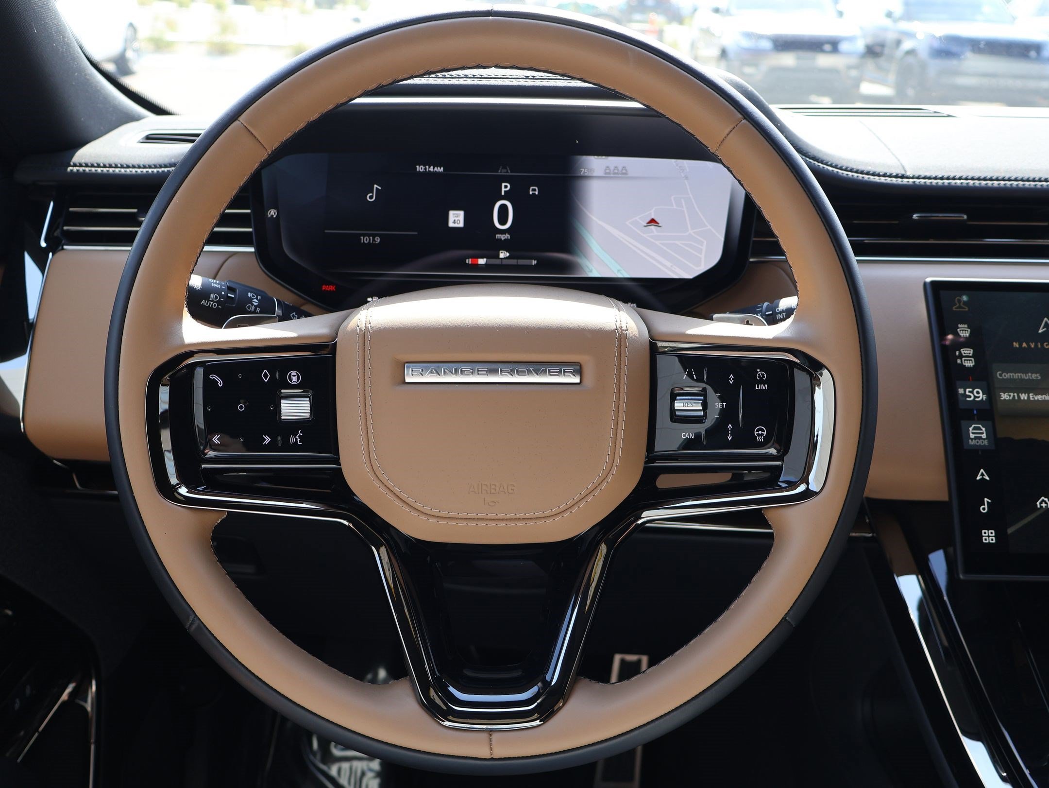 Used 2025 Charente Grey Prem Met Land Rover Dynamic SE image 15