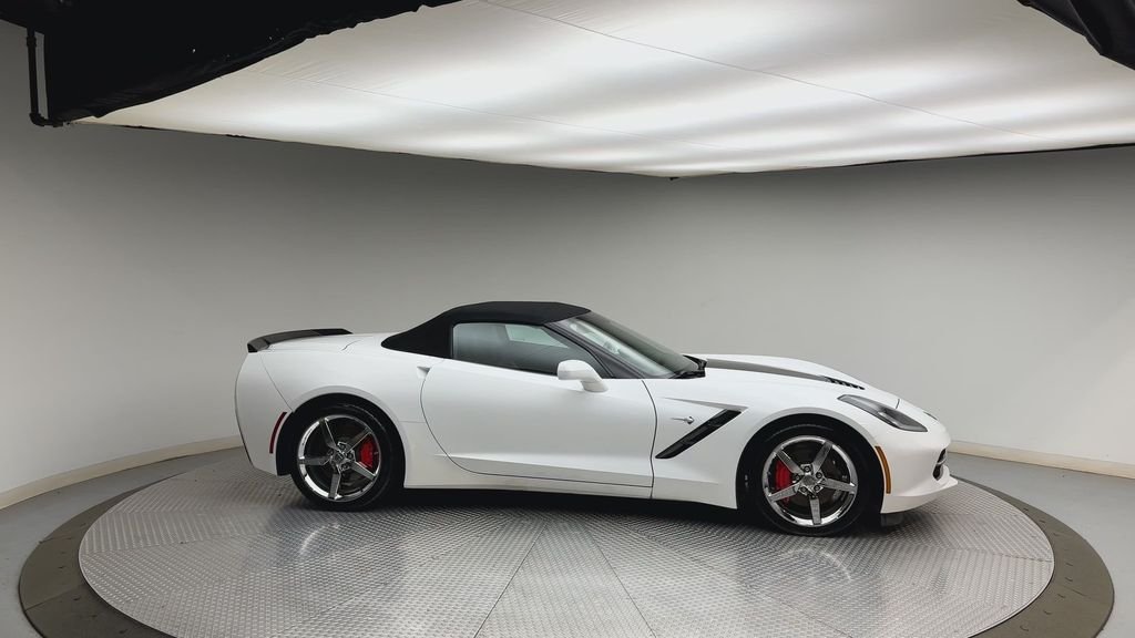 Used 2014 Arctic White Chevrolet Base image 9