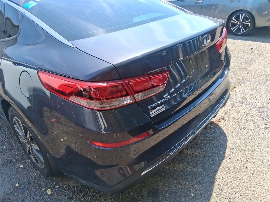 Used 2019 Gray Kia LX image 5