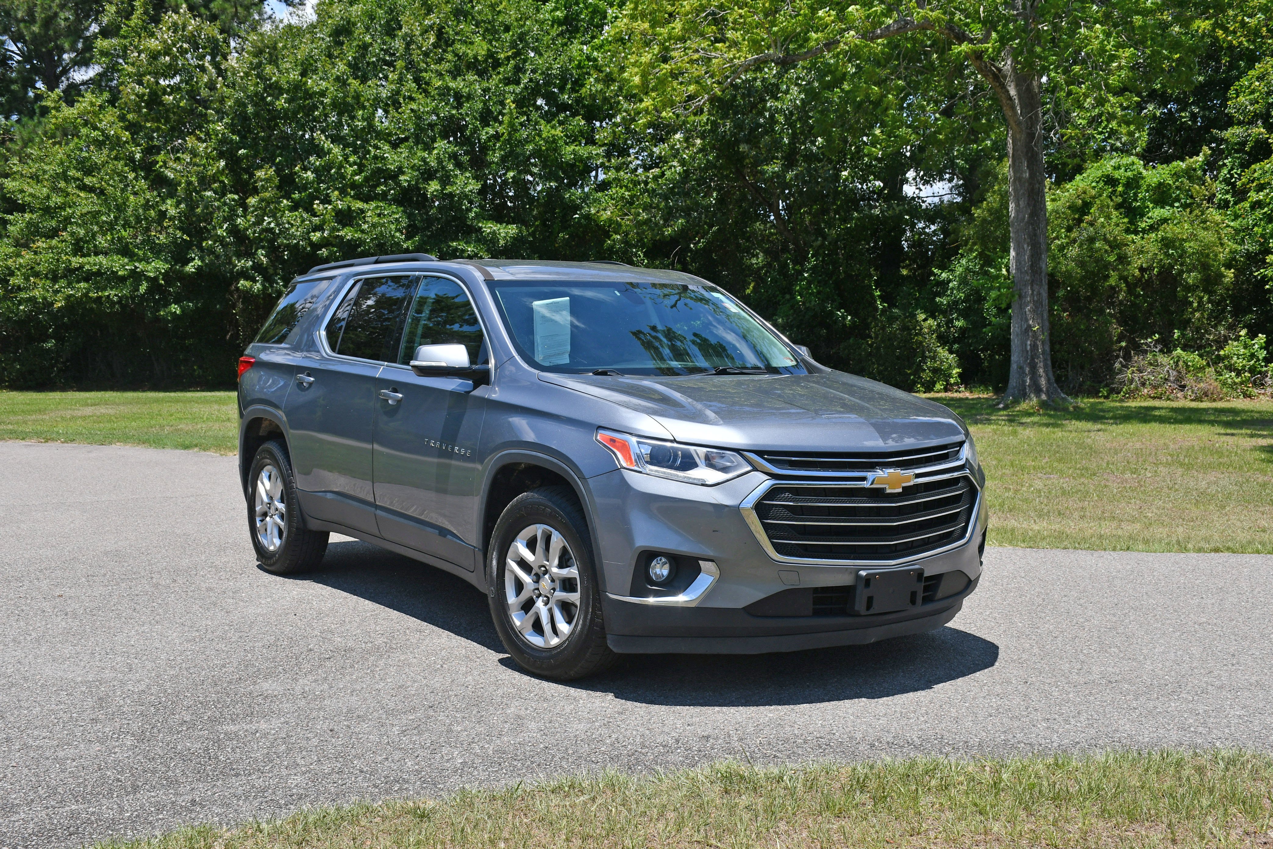 Used 2020 Gray Chevrolet LT image 4