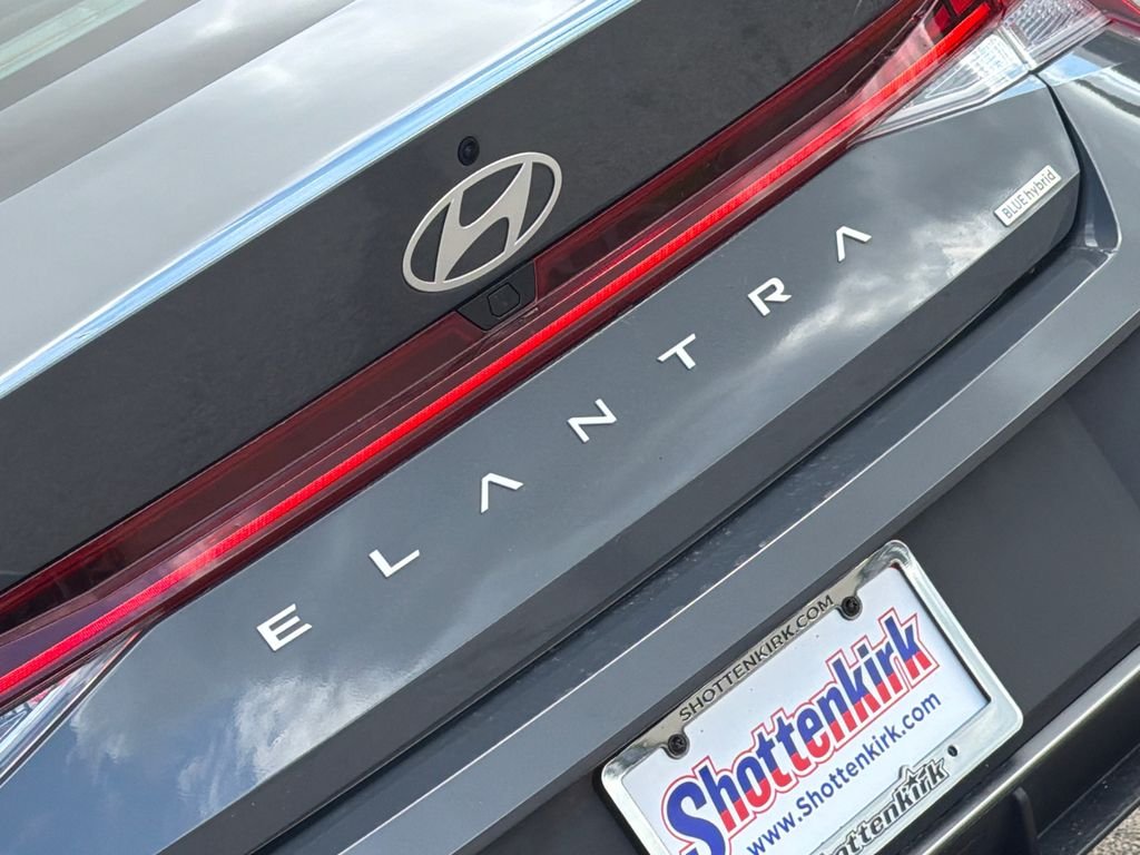 Certified Used 2025 Gray Hyundai Blue image 9