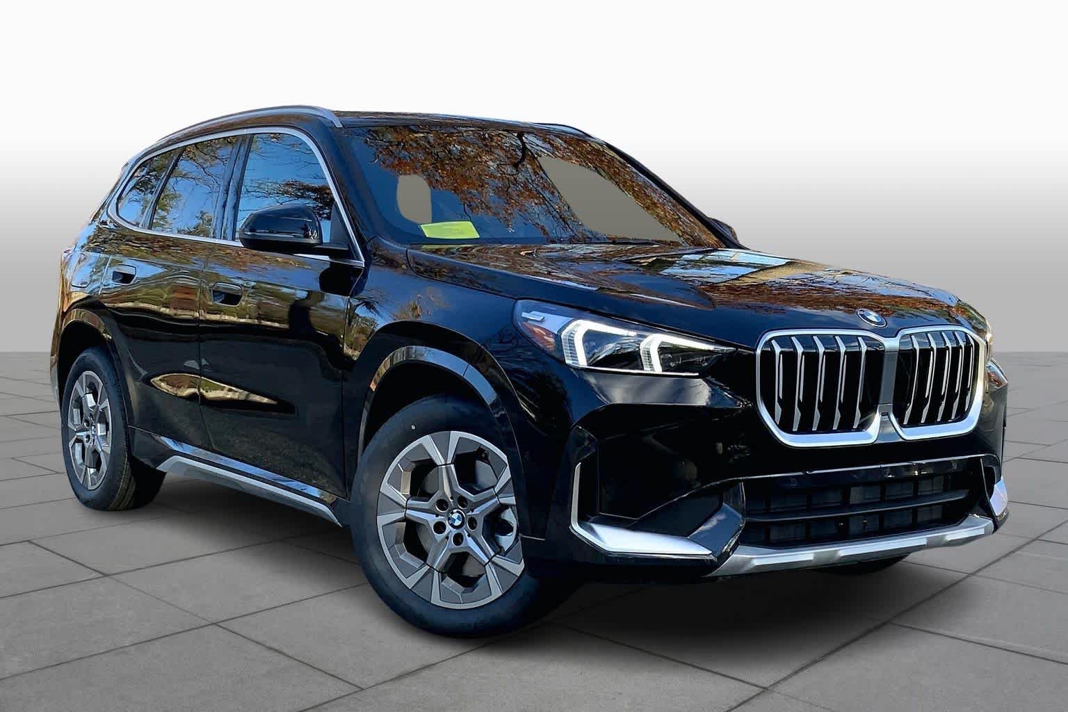 Used 2026 Jet Black BMW xDrive28i image 2