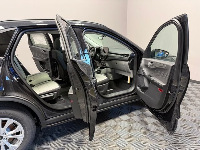 New 2026 Agate Black Metallic Ford Active® image 23