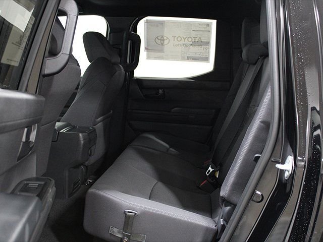 2026 Toyota Tacoma SR5 - Photo 7