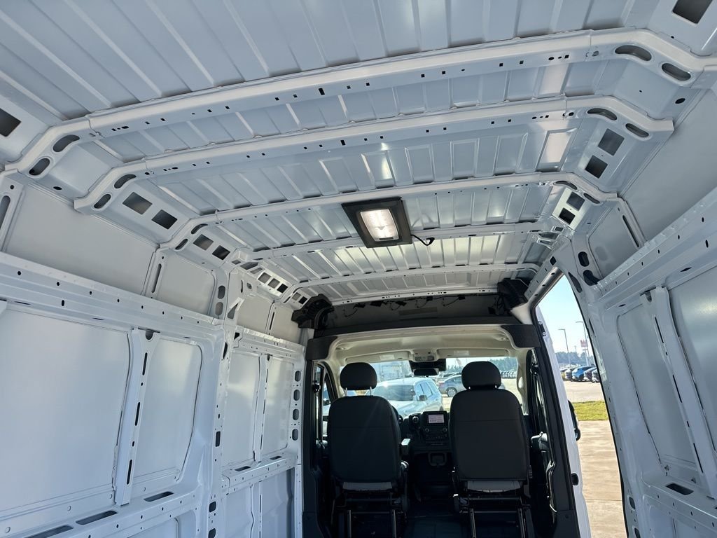 New 2026 Bright White Clear-Coat Exterior Paint RAM High Roof image 17