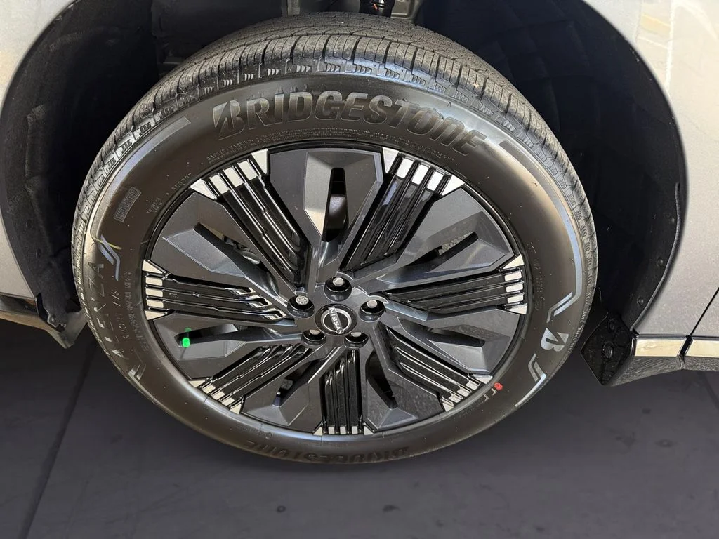 New 2026 Gun Metallic Nissan Platinum image 9