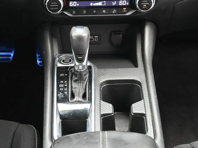 Used 2022 Blue Nissan SV image 27