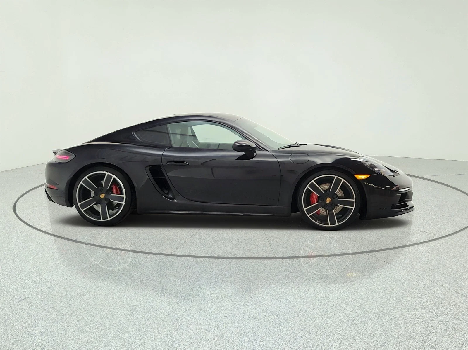 Used 2021 Black Porsche GTS 4.0 Coupe image 4