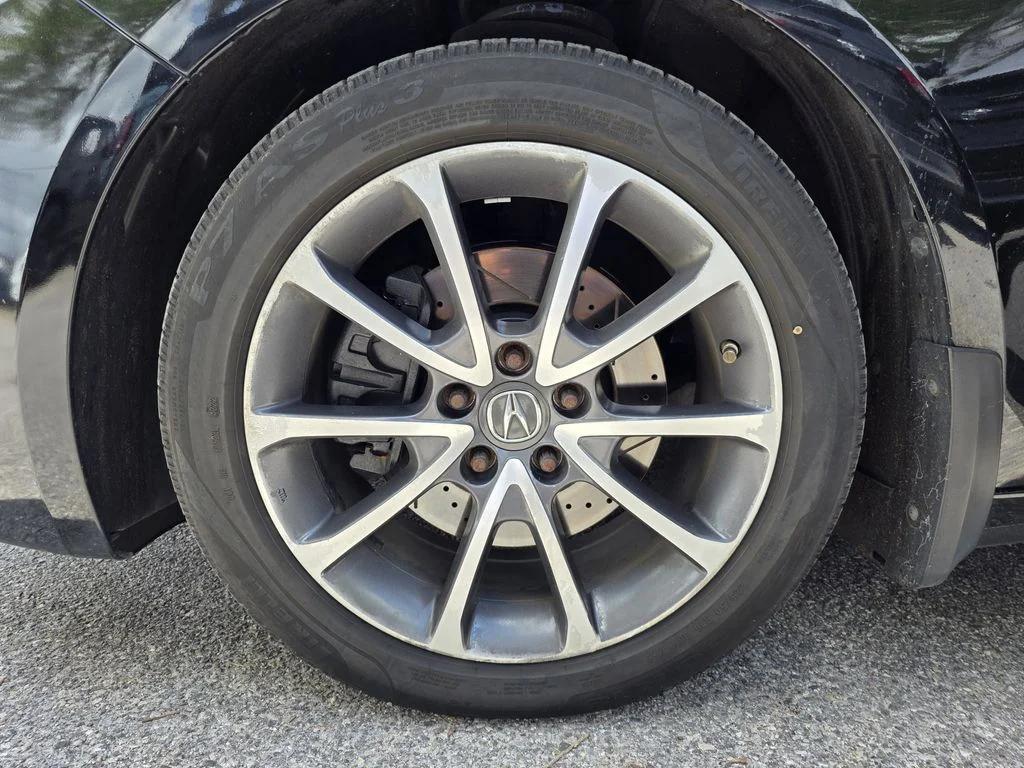 Used 2016 Black Acura V6 image 27