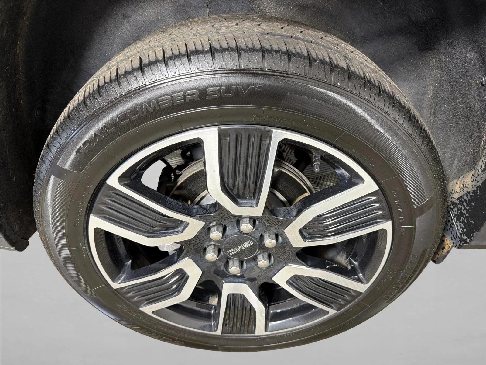 Used 2022 White GMC SLT image 19